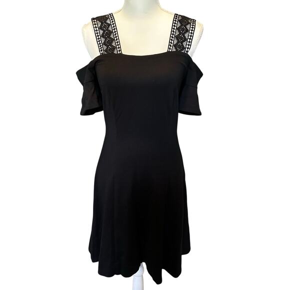 YIGAL Azroel Crochet Lace Cold Shoulder A-Line Cocktail Dress in Black-Size S - Picture 2 of 7